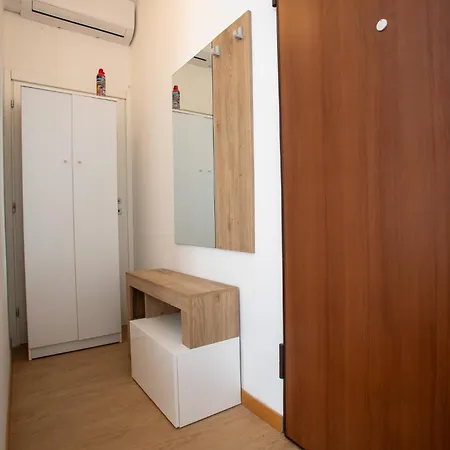 Blue's Place - Vicino Stazione Chiasso Apartamento *