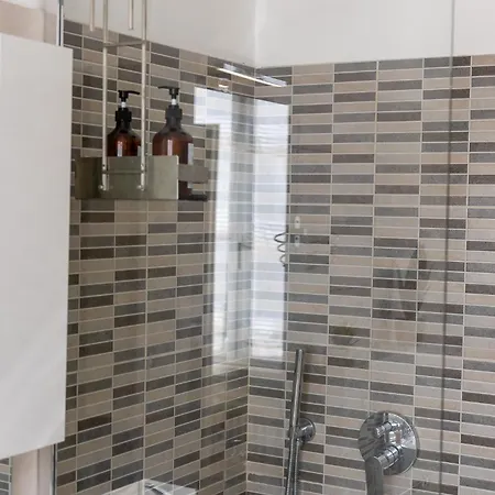 Blue's Place - Vicino Stazione Chiasso Apartamento Como
