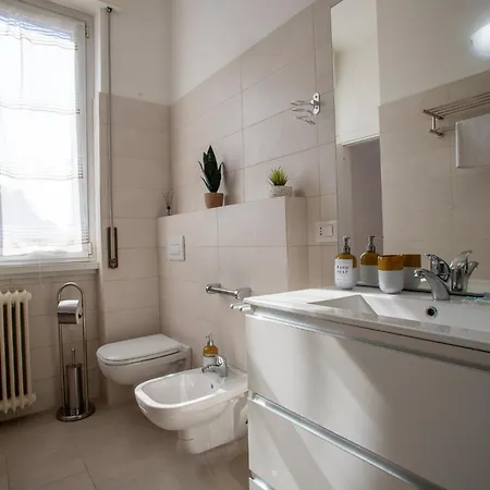 Blue's Place - Vicino Stazione Chiasso Апартаменты Комо