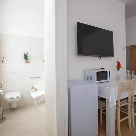 Blue's Place - Vicino Stazione Chiasso * Como