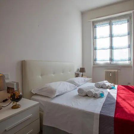 Blue's Place - Vicino Stazione Chiasso * Como